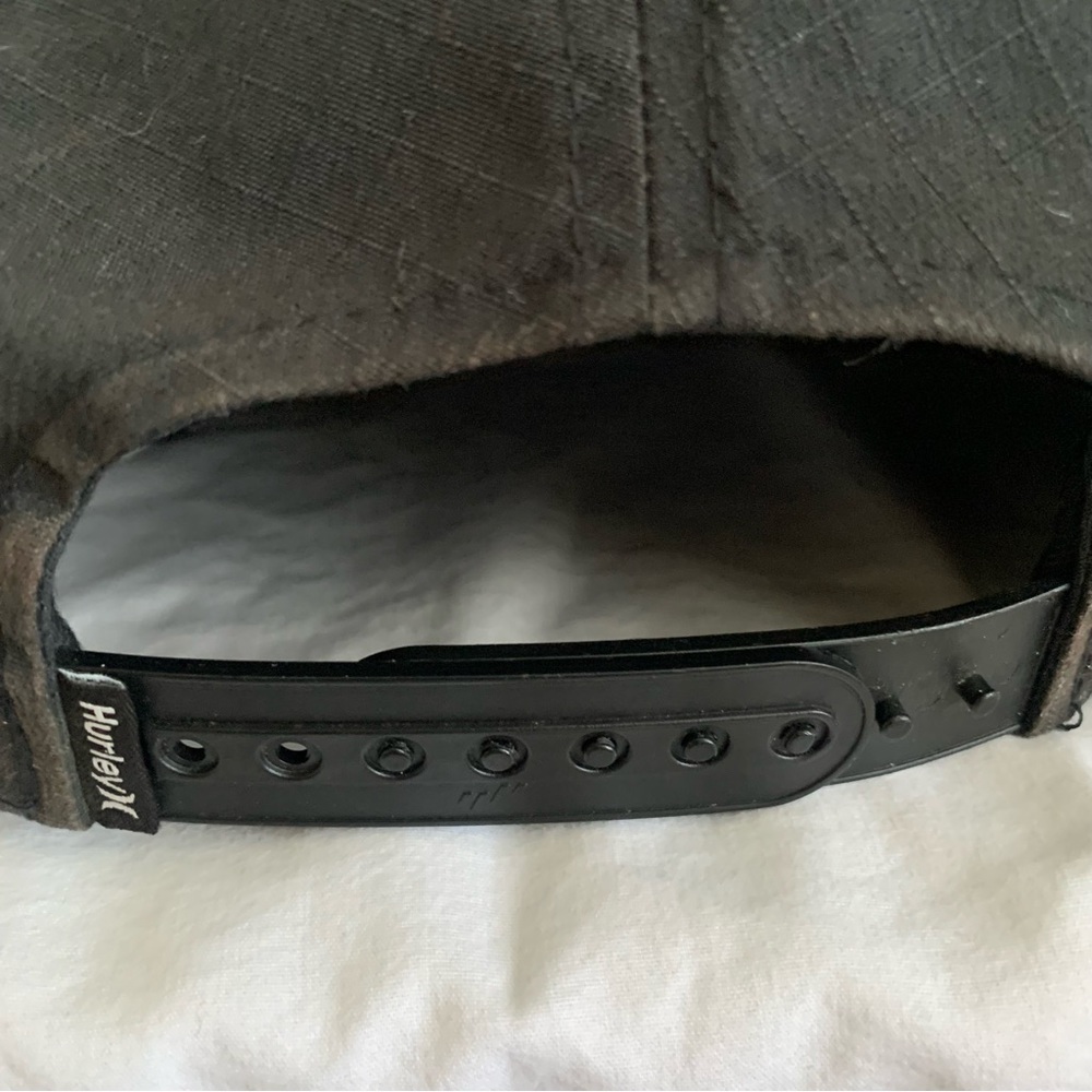 Hurley Hat - Picture 7 of 11